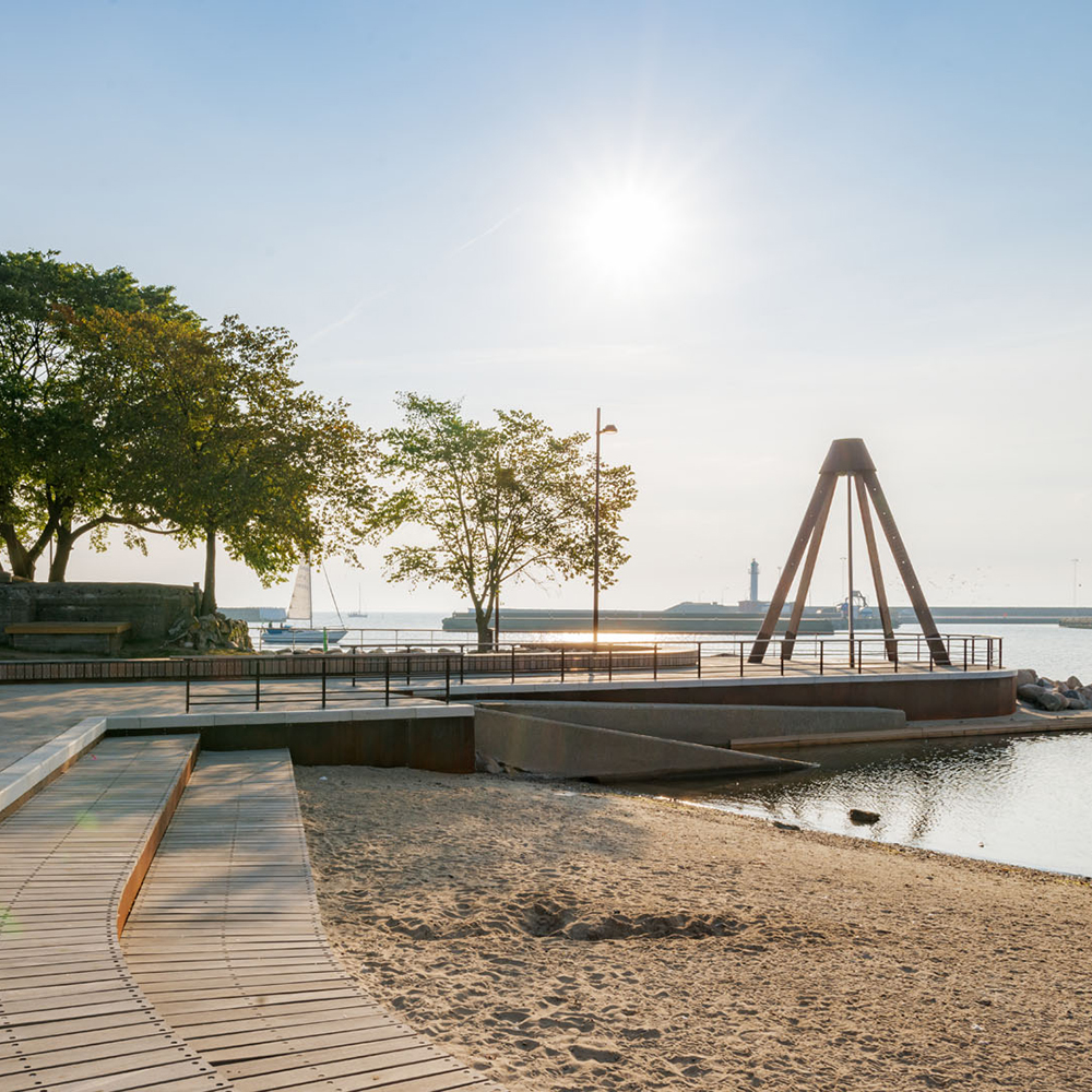 Foto: Werner Nystrand. Tullhusstranden i Simrishamn.
