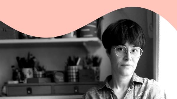 FiaDjerf_Hero med rosa grafik