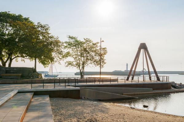 Foto: Werner Nystrand. Tullhusstranden i Simrishamn.
